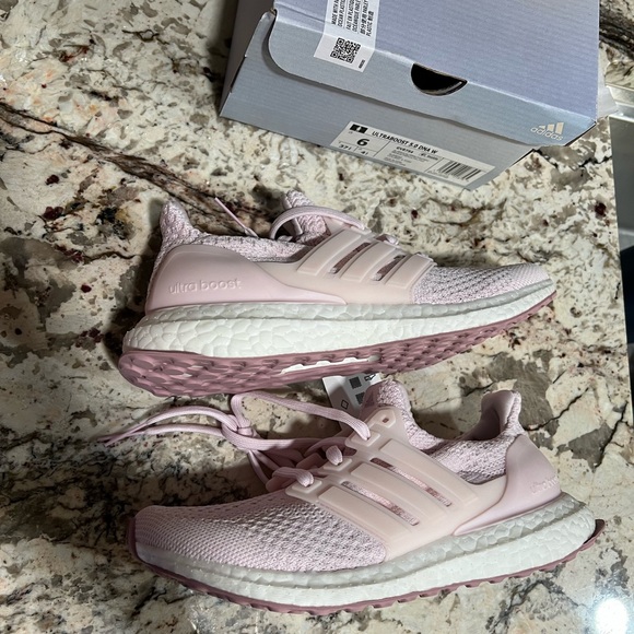 New Womens Adidas Ultraboost 5.0 DNA \'Almost Pink\